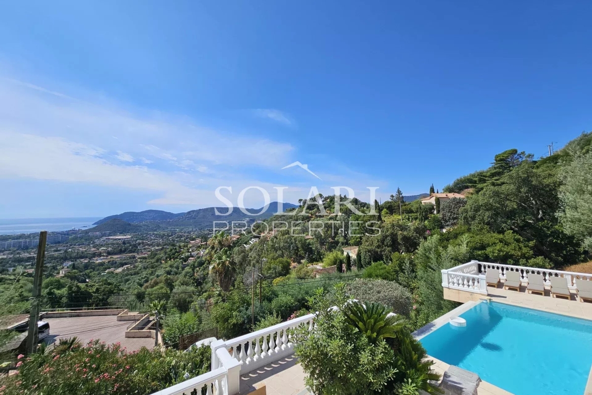 4 bedrooms Villa in Mandelieu-la-Napoule, France No. 295957