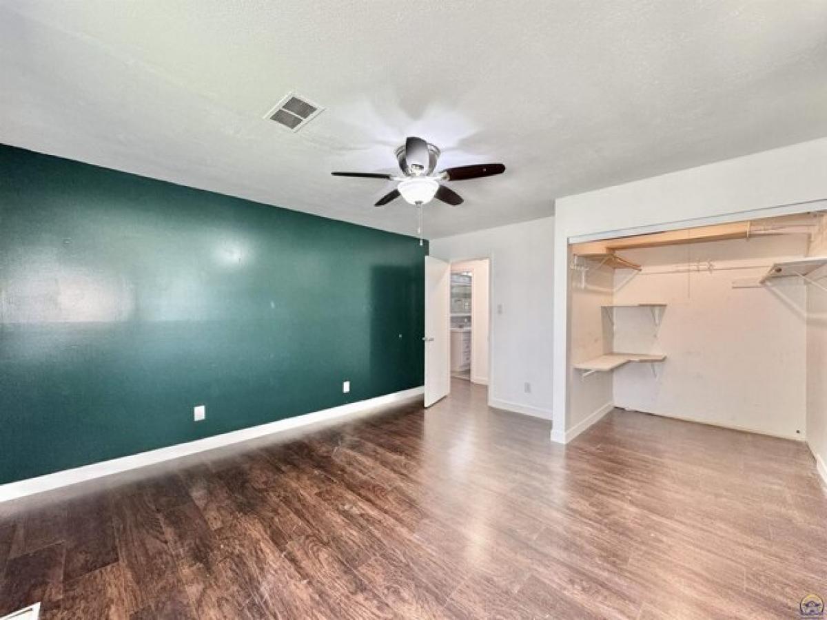 4 bedrooms House in Topeka, USA No. 422189