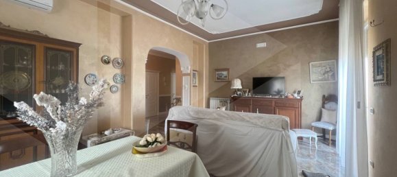 5-salle Appartement à San Severo, Italy No. 26002 5