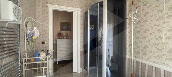 5-salle Appartement à San Severo, Italy No. 26002 18
