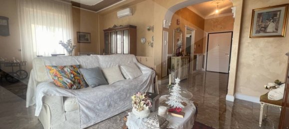 5-salle Appartement à San Severo, Italy No. 26002 3