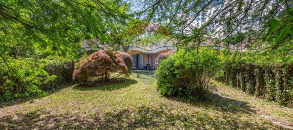 Casa de 3 divisões em Ispra, Italy N.º 204141 15