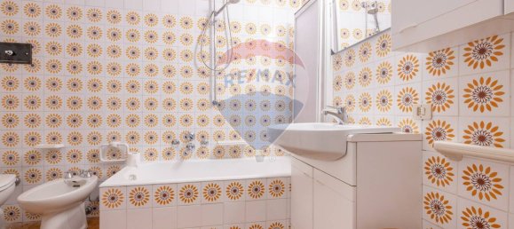 Casa de 3 divisões em Ispra, Italy N.º 204141 34