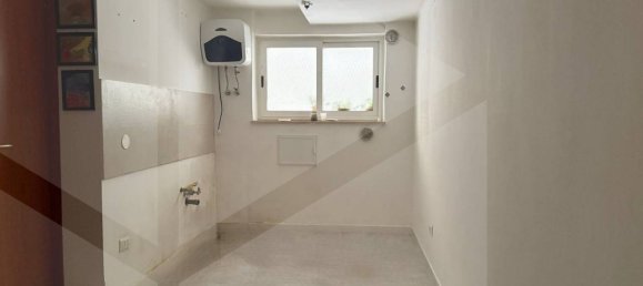 2 rooms Apartment in Bari, Italy No. 22937 4