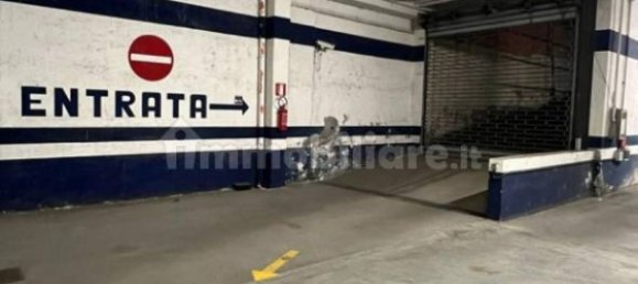  مرآب في Brescia, Italy 14متر مربع رقم 97596 7