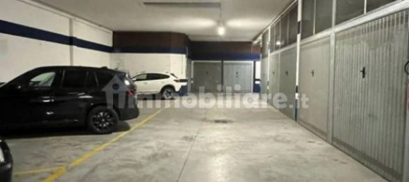  مرآب في Brescia, Italy 14متر مربع رقم 97596 5