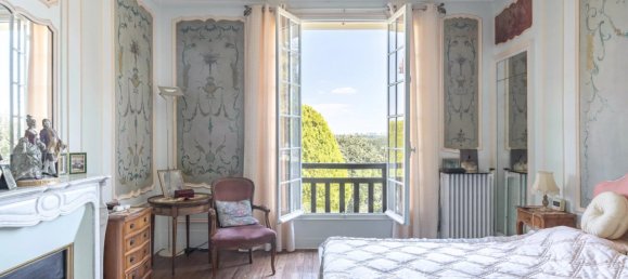 5 bedrooms Villa in Saint-Cloud, France No. 346379 32