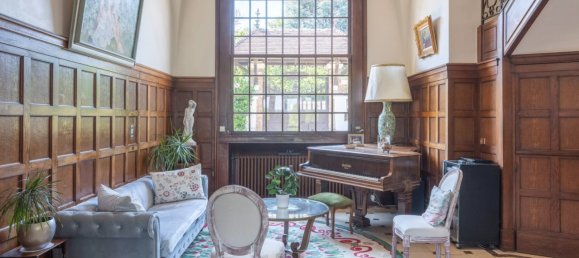 5 bedrooms Villa in Saint-Cloud, France No. 346379 17