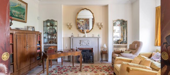 5 bedrooms Villa in Saint-Cloud, France No. 346379 21