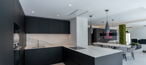 5 chambres Villa à Marbella, Spain No. 35600 12