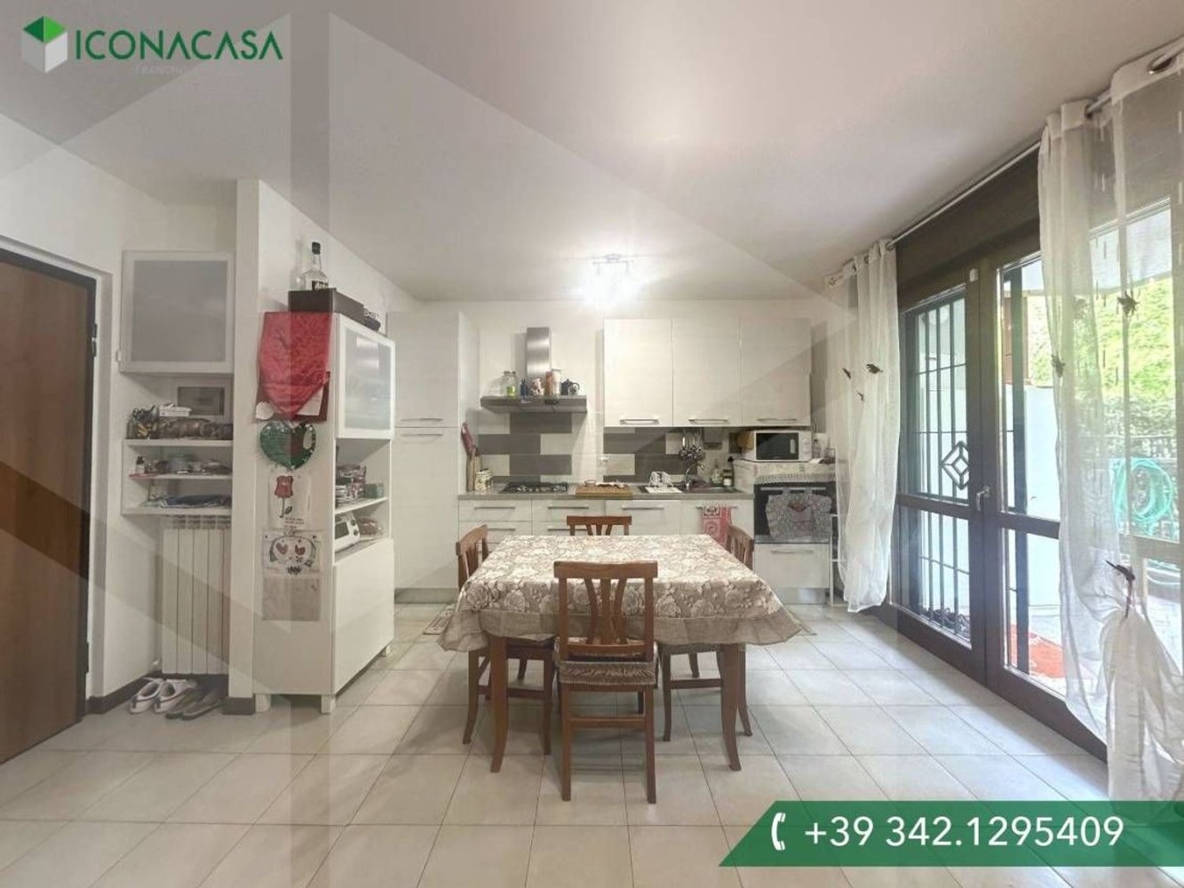 2-salle Appartement à San Giuliano Milanese, Italy No. 31161