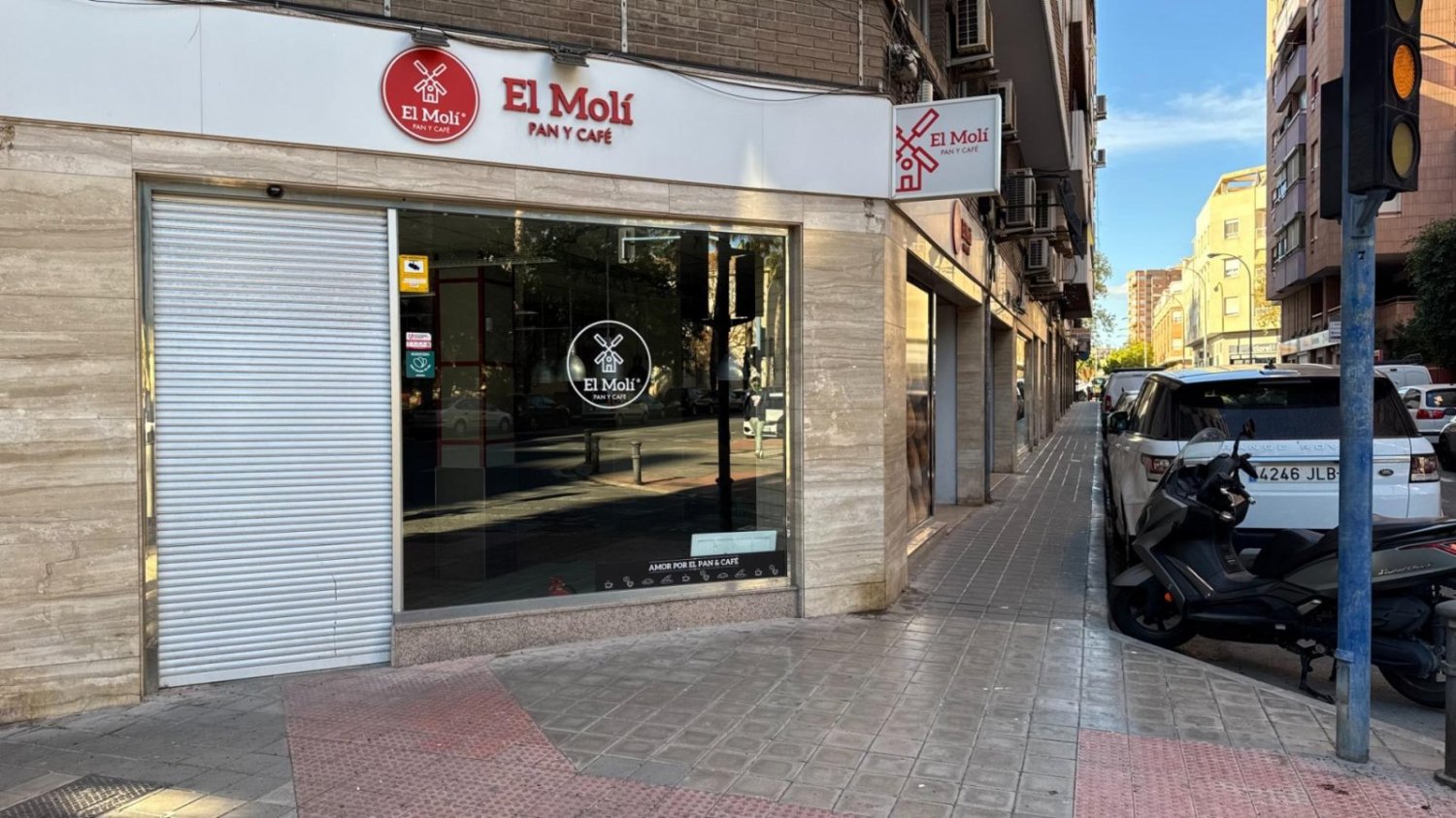 Gewerbliche Immobilie in Alicante, Spain 250m², Nr. 283862