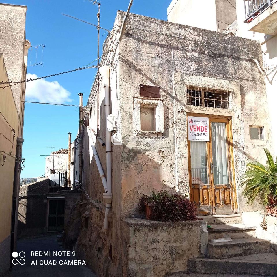 5 rooms House in Modica, Italy No. 89156