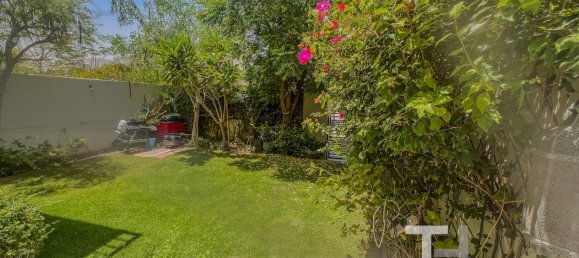 3 bedrooms Townhouse in Town Square, UAE No. 28974 14