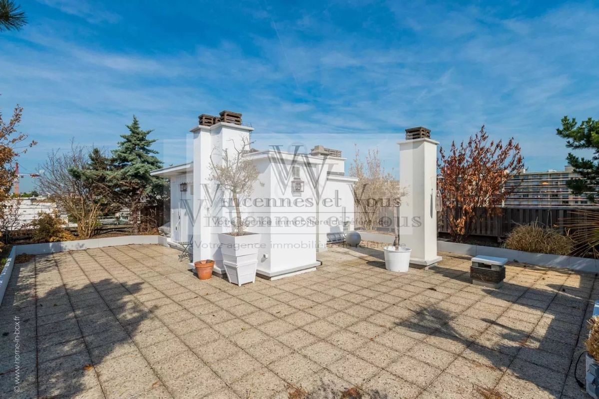 2 bedrooms Apartment in Vincennes, France No. 123160