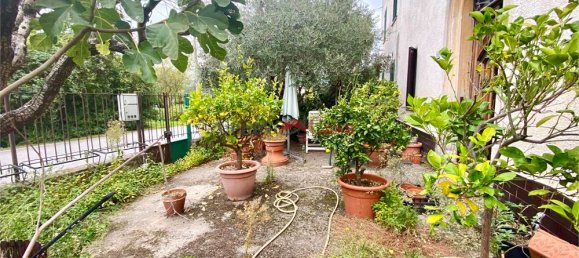 3 bedrooms Apartment in Lucca, Italy No. 124801 46