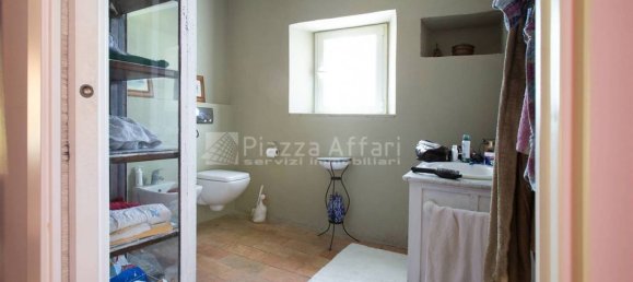 2 bedrooms House in Albinea, Italy No. 266783 10