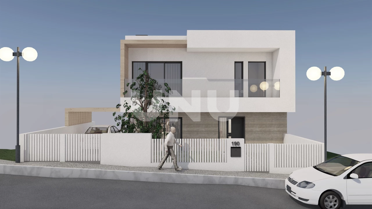  Land in Almada, Portugal No. 60829