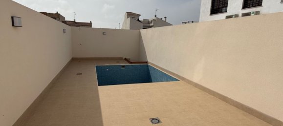 3 bedrooms Duplex in Alicante, Spain No. 177348 2