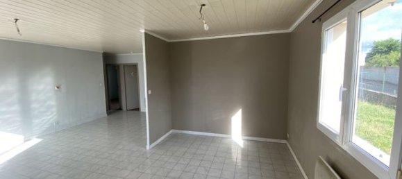 2 Schlafzimmer Haus in Saint-Cyr, France, Nr. 307803 3