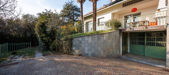 3 bedrooms Villa in Turin, Italy No. 222026 9