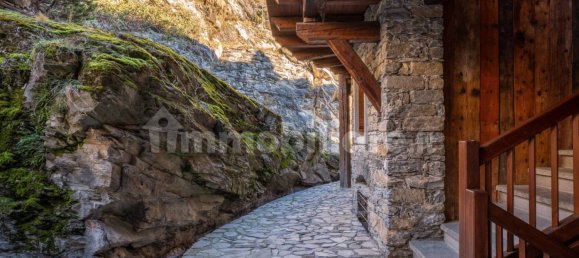 2 bedrooms Apartment in La Salle, Italy No. 168206 4