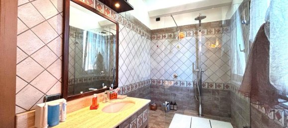 4 bedrooms Villa in Giussano, Italy No. 268831 23