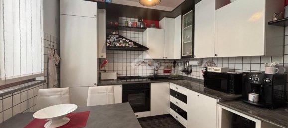 4 bedrooms Villa in Giussano, Italy No. 268831 5