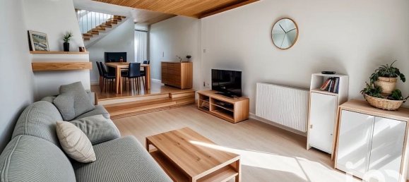 Adosado de 3 dormitorios en Nesle, France No. 226416 9