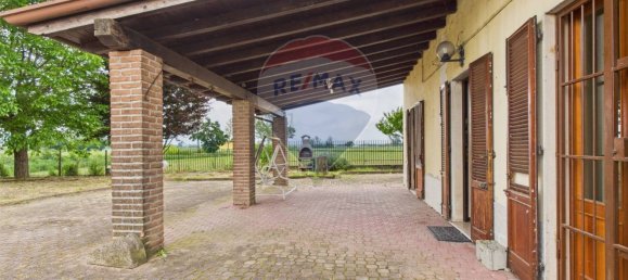 8-Zimmer Villa in Lungavilla, Italy, Nr. 315010 14