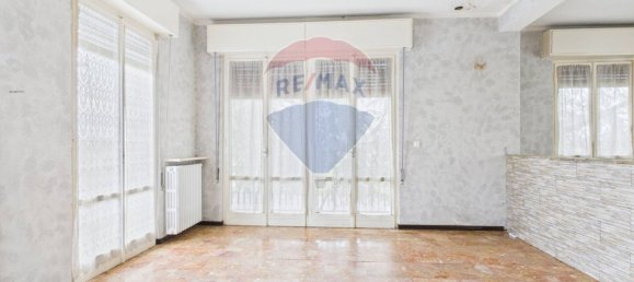 8-Zimmer Villa in Lungavilla, Italy, Nr. 315010 5