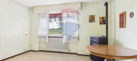 8-Zimmer Villa in Lungavilla, Italy, Nr. 315010 16