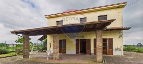 8-Zimmer Villa in Lungavilla, Italy, Nr. 315010 3