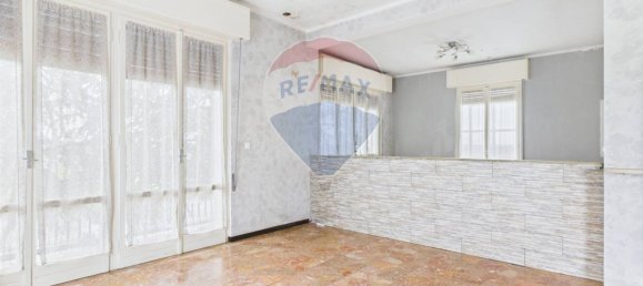 8-Zimmer Villa in Lungavilla, Italy, Nr. 315010 4