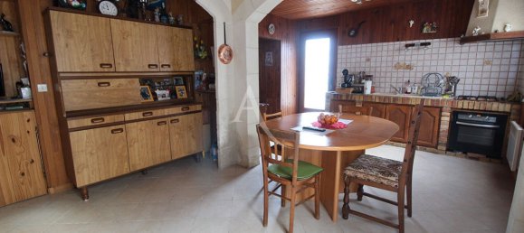 Casa de 4 dormitorios en Saint-Julien-de-Chedon, France No. 83990 8