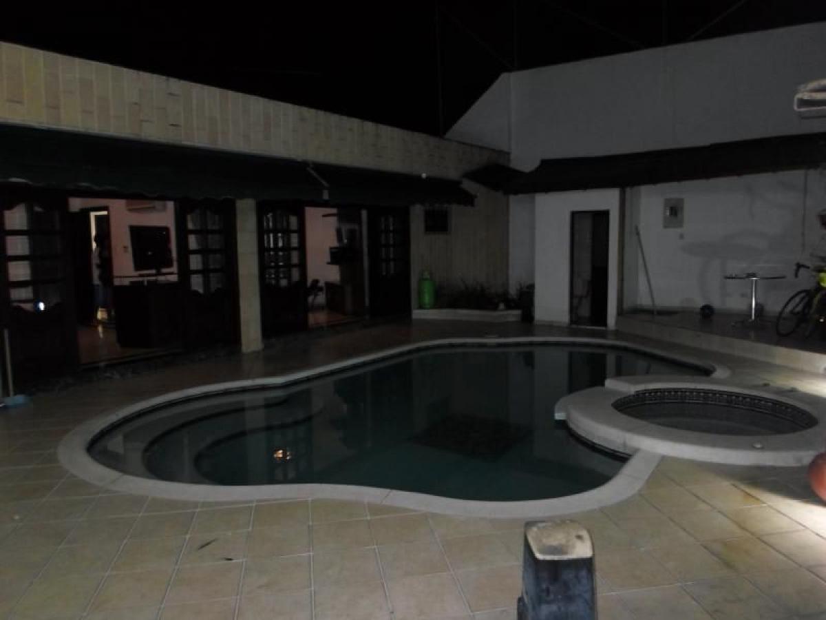 Casa de 5 dormitorios en Valle del Cauca, Colombia No. 3147
