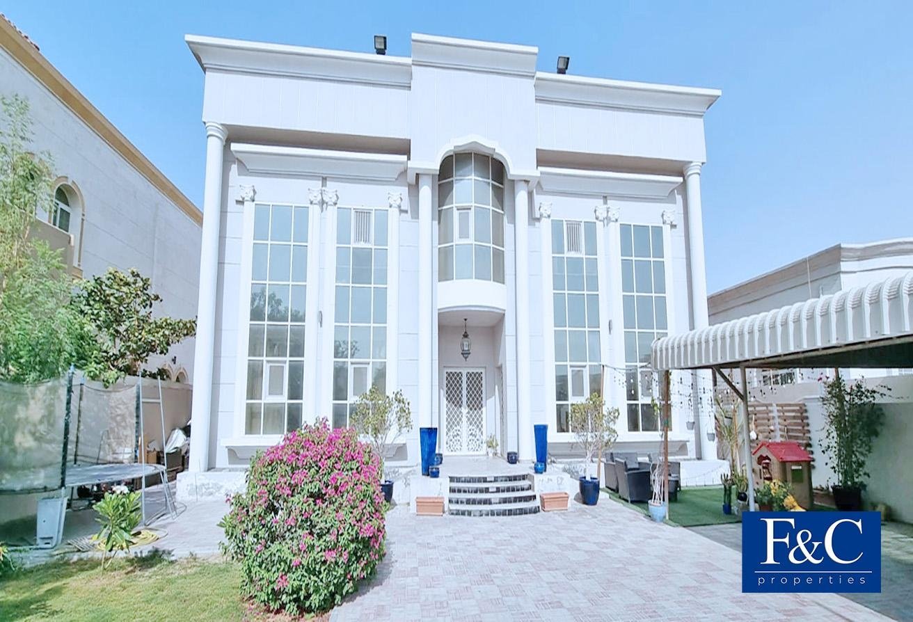 5 bedrooms Villa in Al Quoz, UAE No. 557