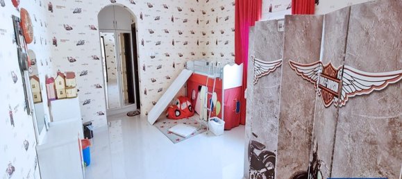 5 bedrooms Villa in Al Quoz, UAE No. 557 3