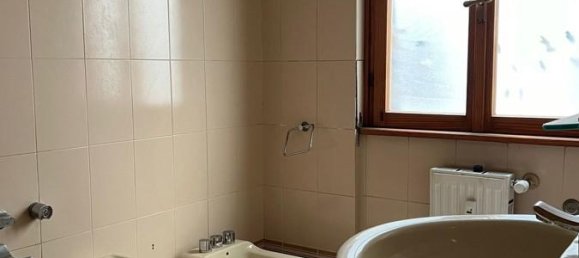 3 rooms Apartment in Rome, Italy No. 152473 16