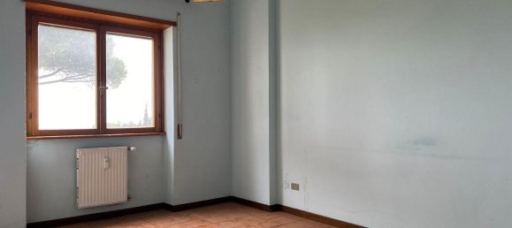 3 rooms Apartment in Rome, Italy No. 152473 9