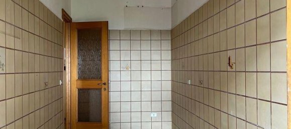 3 rooms Apartment in Rome, Italy No. 152473 8