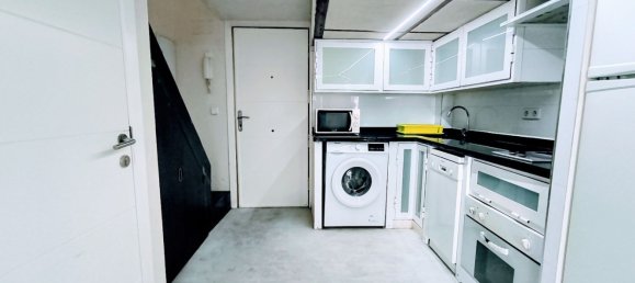 Dúplex de 3 dormitorios en Madrid, Spain No. 169873 37