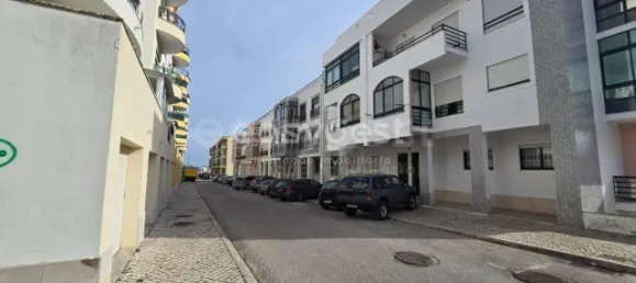 204m² Warehouse in Almada, Portugal No. 67187 3