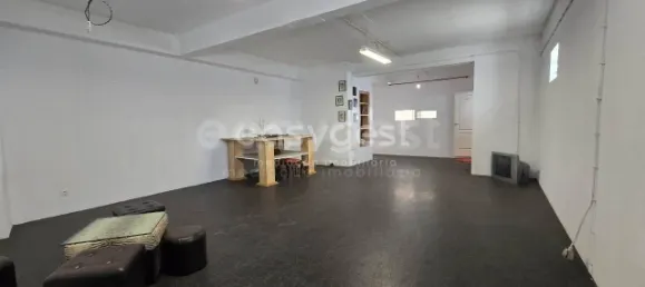 204m² Warehouse in Almada, Portugal No. 67187 22