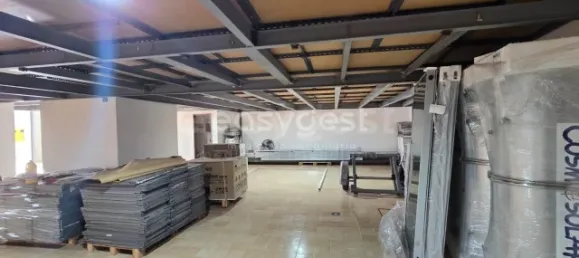 204m² Warehouse in Almada, Portugal No. 67187 10