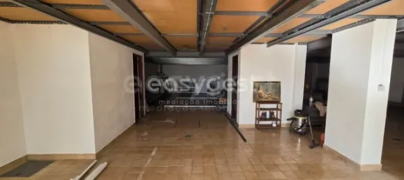 204m² Warehouse in Almada, Portugal No. 67187 8