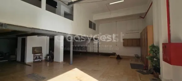 204m² Warehouse in Almada, Portugal No. 67187 7