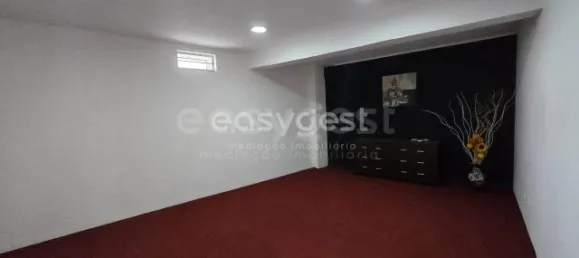 204m² Warehouse in Almada, Portugal No. 67187 26