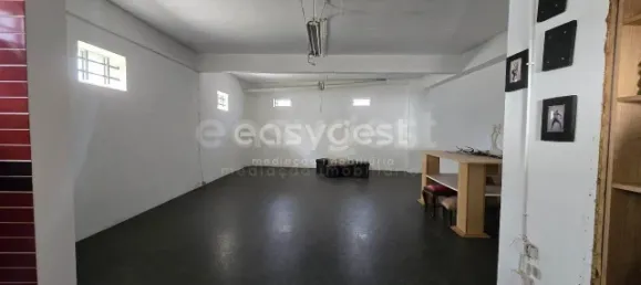 204m² Warehouse in Almada, Portugal No. 67187 20