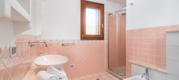 5 غرف نوم فيلا في San Teodoro, Italy رقم 64910 19